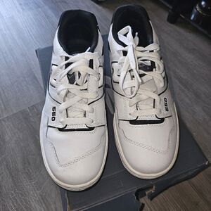 New Balance 550 Black/White womens size 6.5